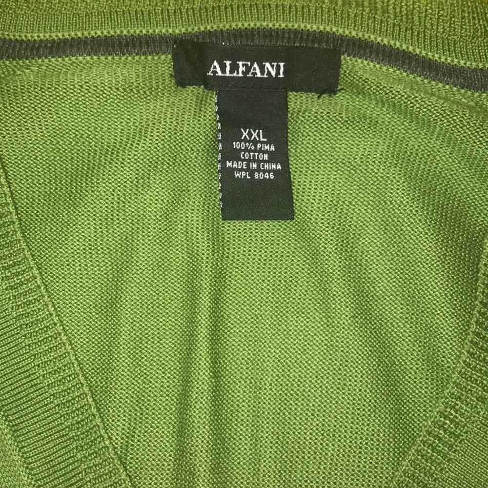 Alfani Men’s V-neck EUC $12 each Bundle 2 for $20. - Picture 11 of 11
